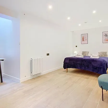 Apartment Feel Good -